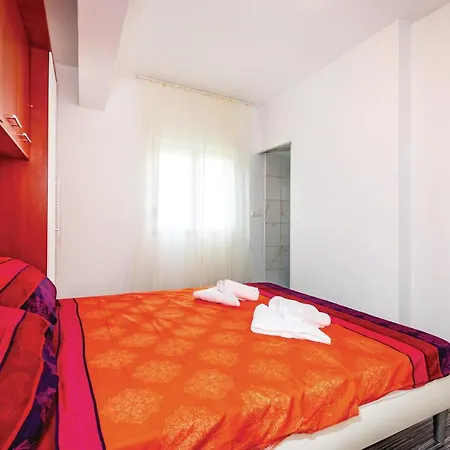 Сasa de vacaciones Four-bedroom In