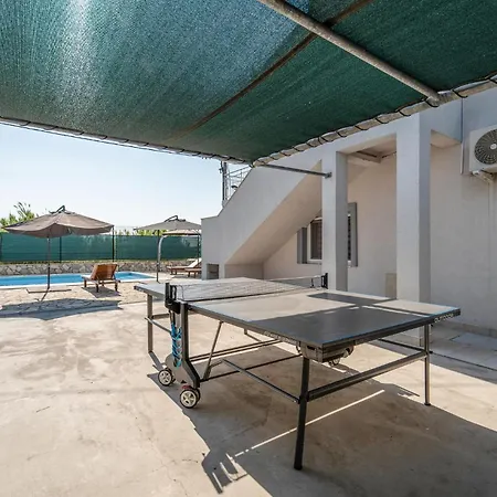 Сasa de vacaciones Four-bedroom In *
