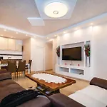 Four-bedroom In Islam Latinski