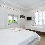 Four-bedroom In Hébergement de vacances