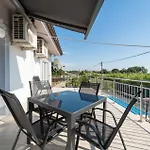 Four-bedroom In Hébergement de vacances