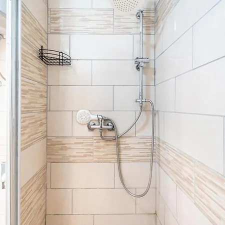 Four-bedroom In * Islam Latinski