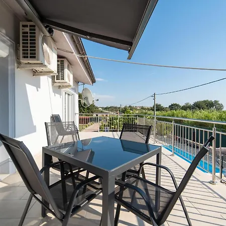 Four-bedroom In Prázdninový dům