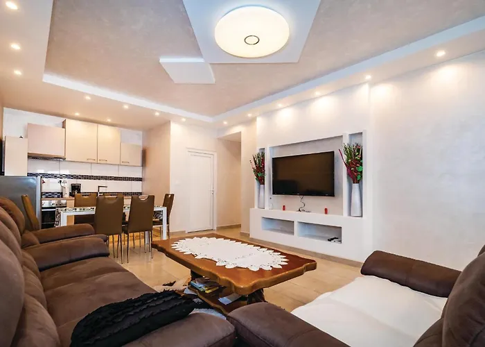 Four-bedroom In Islam Latinski