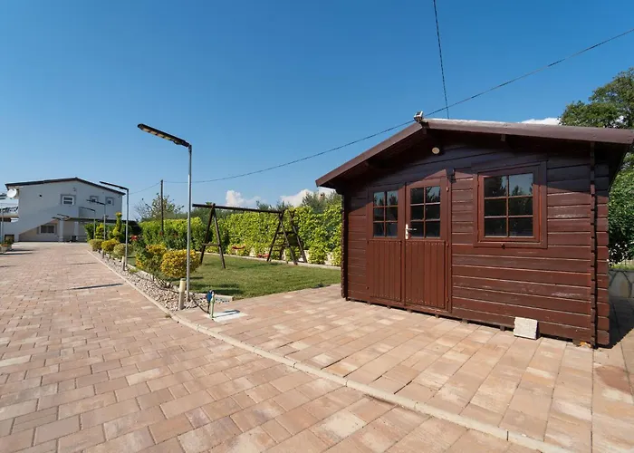 Дом отдыха Four-bedroom In Islam Latinski