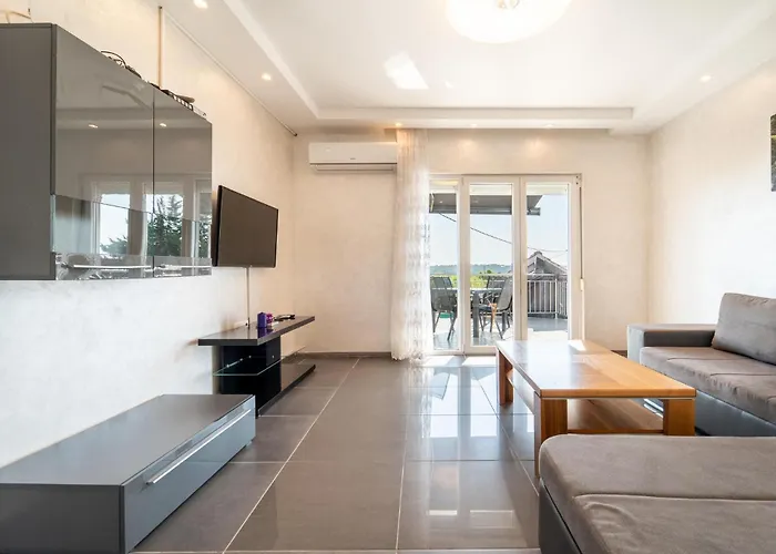 Дом отдыха Four-bedroom In