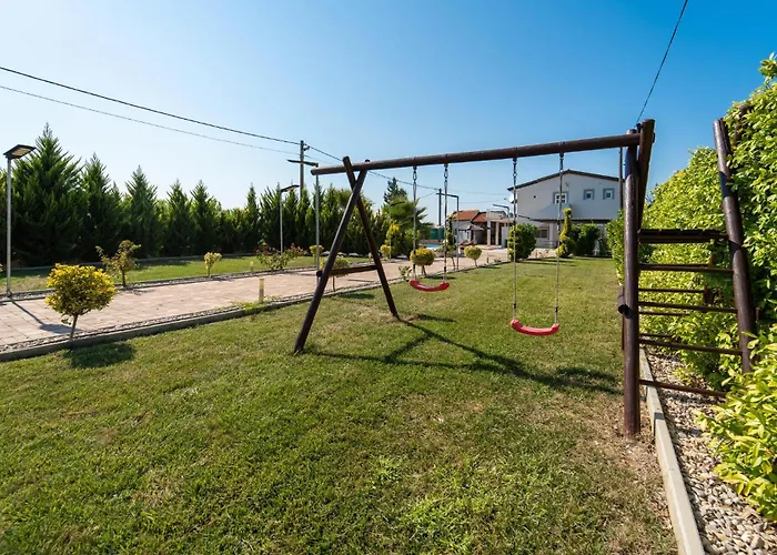 Four-bedroom In Дом отдыха Islam Latinski