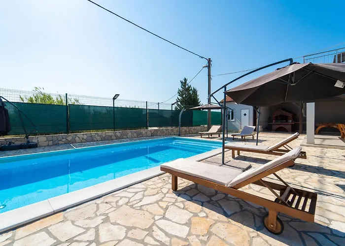 Дом отдыха Four-bedroom In